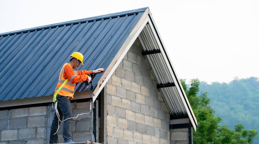 Professional gutter cleaning in Elberton, GA